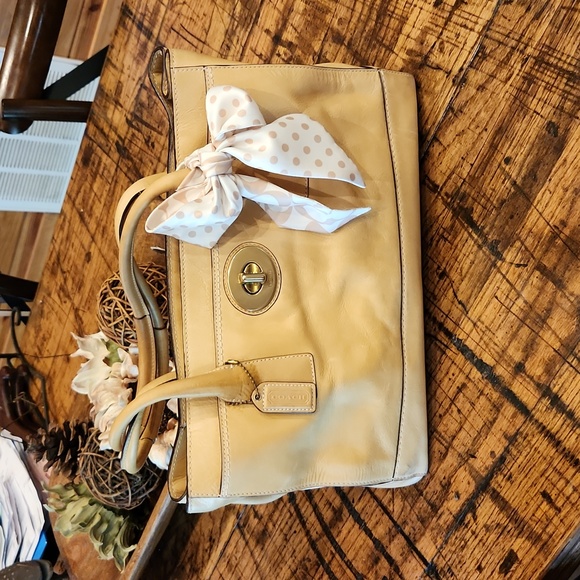 Coach Hampton Madeline Satchel Leather Purse - Picture 1 of 14